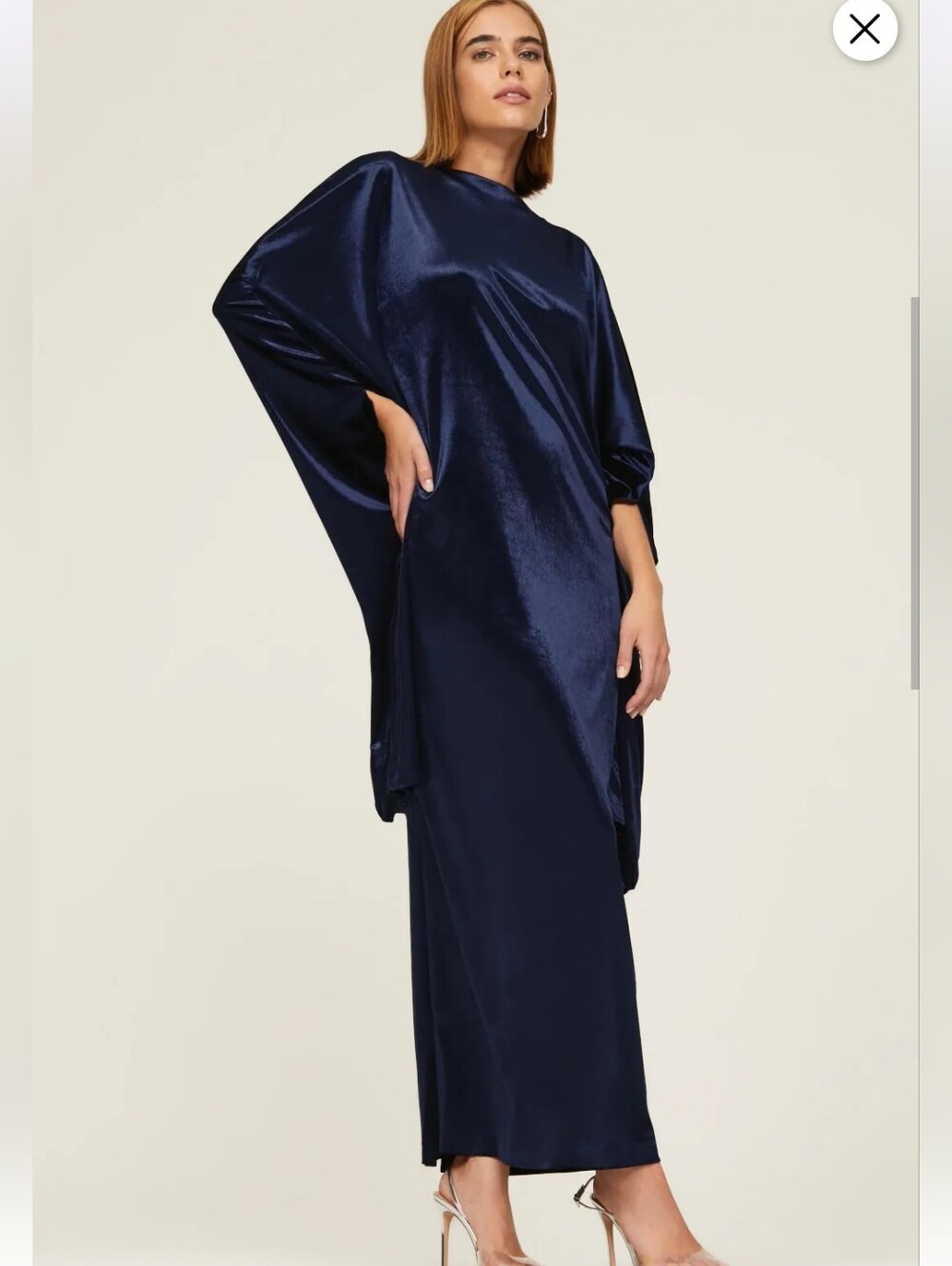 ATLEIN MADE IN FRANCE BACKLESS VELVET GOWN SIZE 2 MSRP $1376